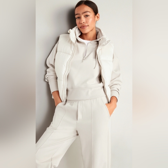 OLD NAVY, Dynamic Fleece 1/2-Zip Sweatshirt, Size Petite Medium - Picture 4 of 7